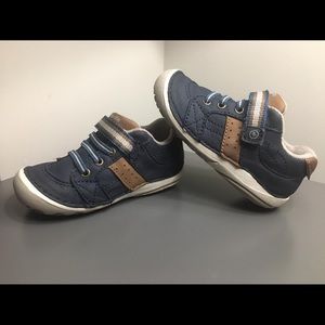 ❌SOLD❌Stride Rite 6XW Navy Blue